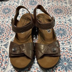 Cobb Hill by New Balance Women’s SZ 8.5 M Brown Leather Sandals Velcro straps